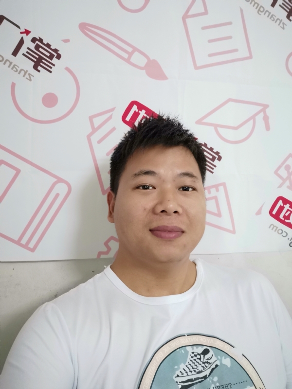 轻静地行走着的第一张照片--黄冈中老年相亲网